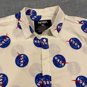 NASA Mens XL White Short Sleeve Button Down Shirt All Over Logo Print Cotton